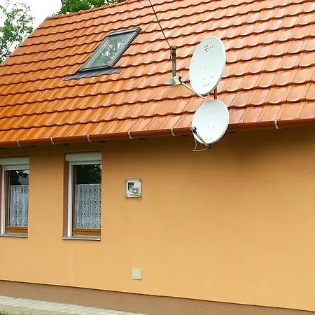 Holiday home Nanas Szallas *